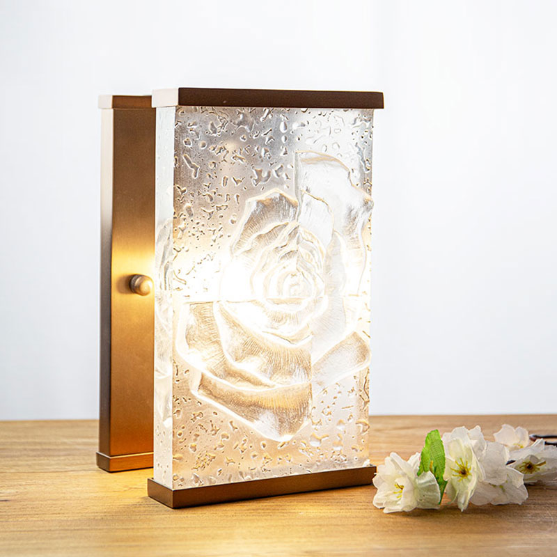 Adornos de lámpara decorativa de vidrio esmaltado rectangular.