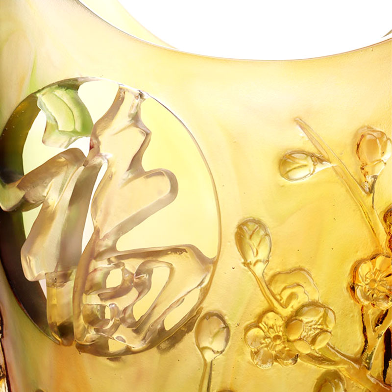 Decoraciones para el hogar Flor de ciruelo Diseño tallado Florero de vidrio ámbar
