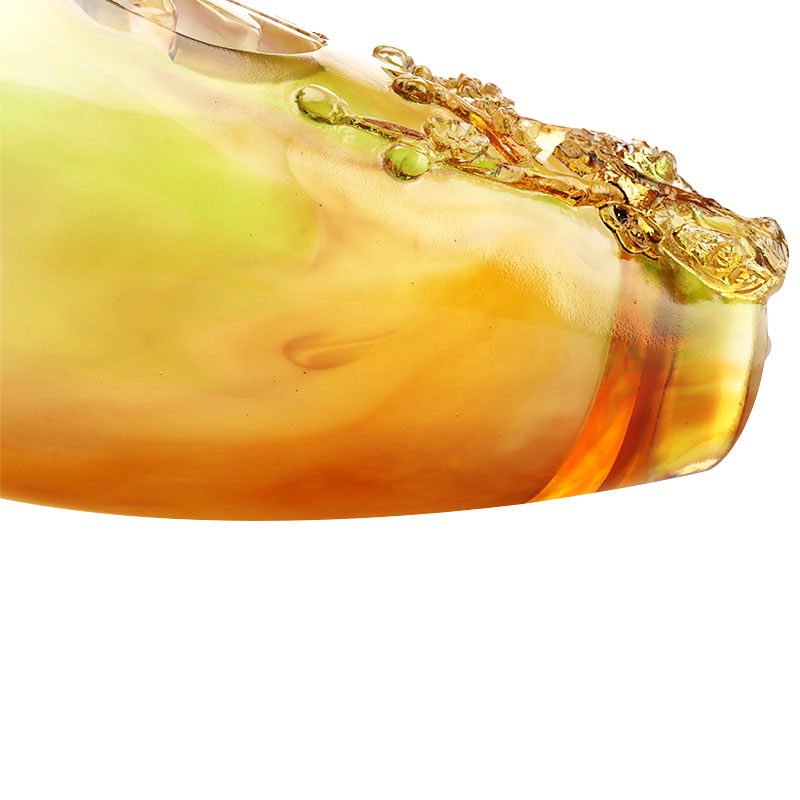 Decoraciones para el hogar Flor de ciruelo Diseño tallado Florero de vidrio ámbar