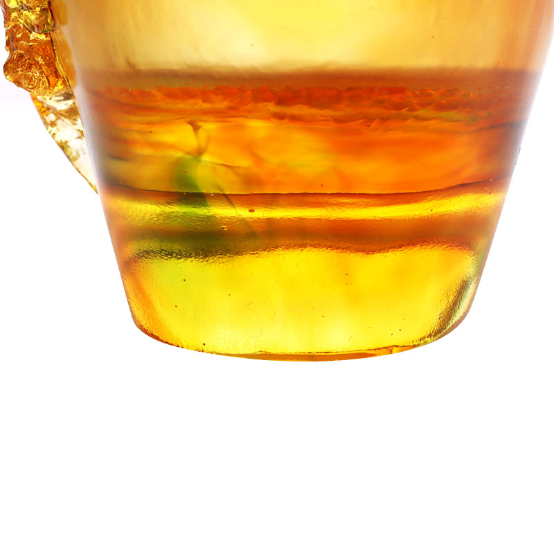 Decoraciones para el hogar Flor de ciruelo Diseño tallado Florero de vidrio ámbar