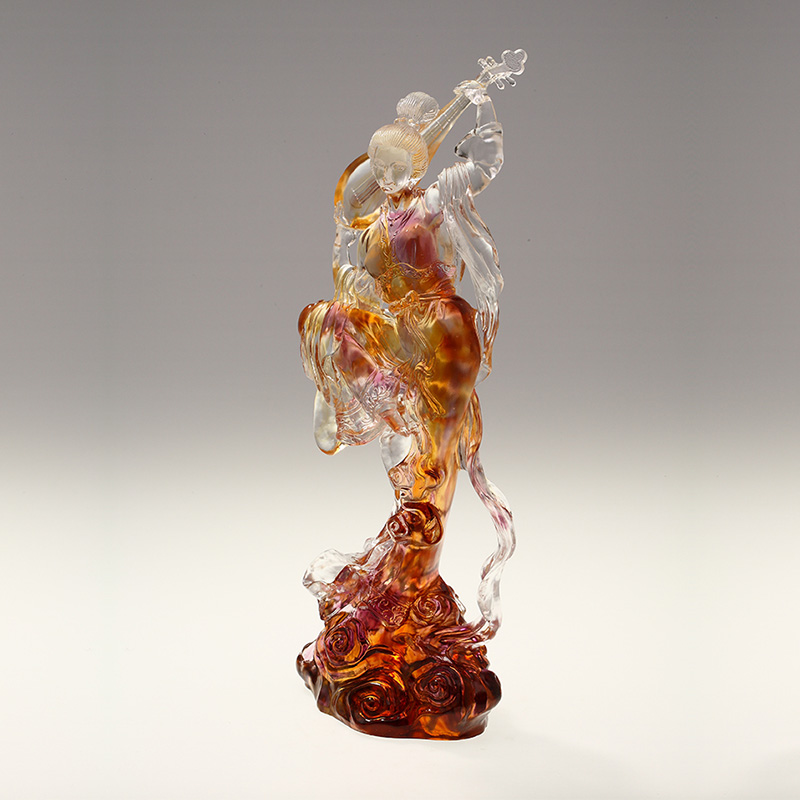 Adornos de escultura de vidrio femeninos elegantes y elegantes.