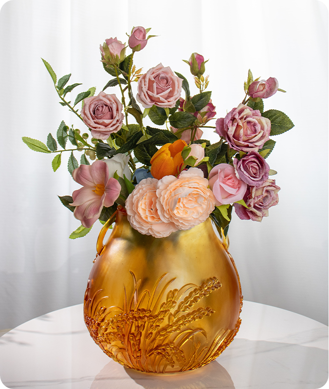 La promesa de una cosecha abundante: un recipiente de vidrio con dos asas